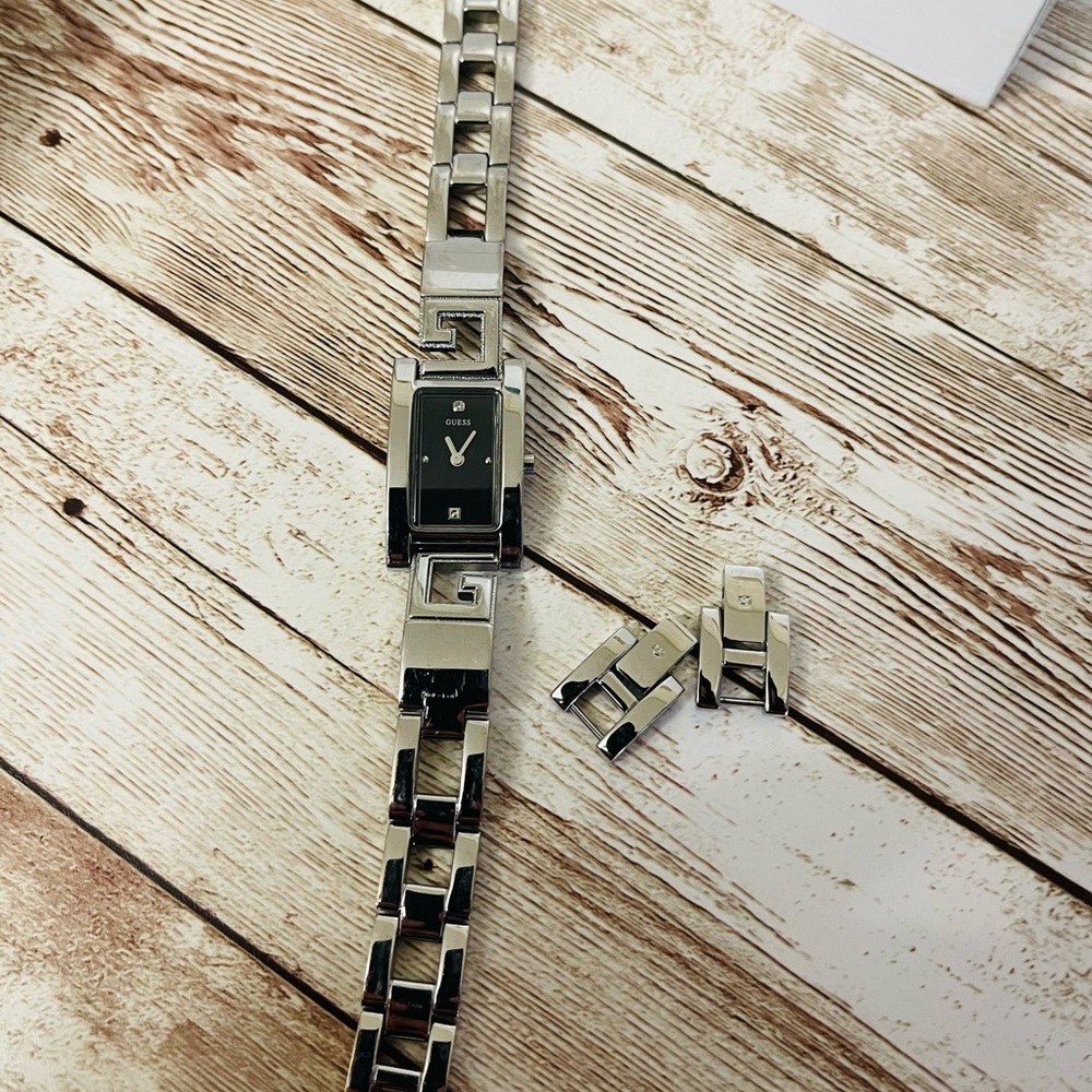 Guess Women’s Watch - Picture 6 of 9